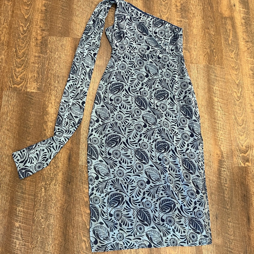 One-Shoulder Midi Dress in Light Blue and Navy